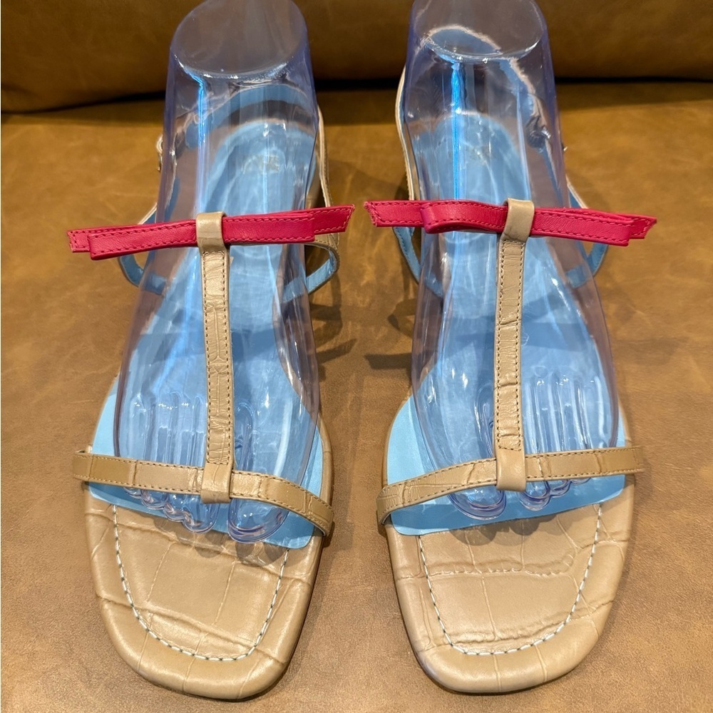 NEW Frances Valentine Lily T-Strap Tan and Red Bow Sandals Women’s size 10